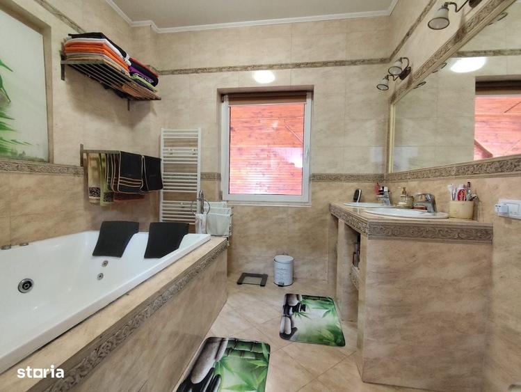 Casă cu 4 camere în Calea Clujului