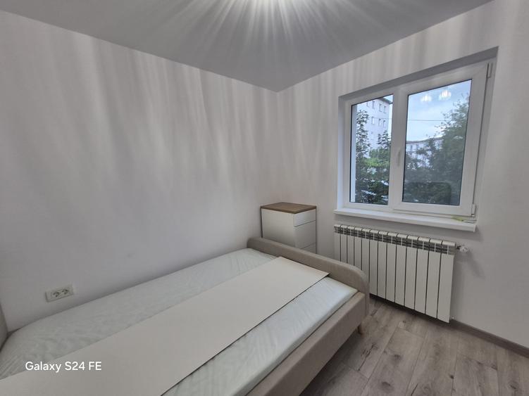 Apartament cu 3 camere semidecomandat, mobilat în Dărmănești