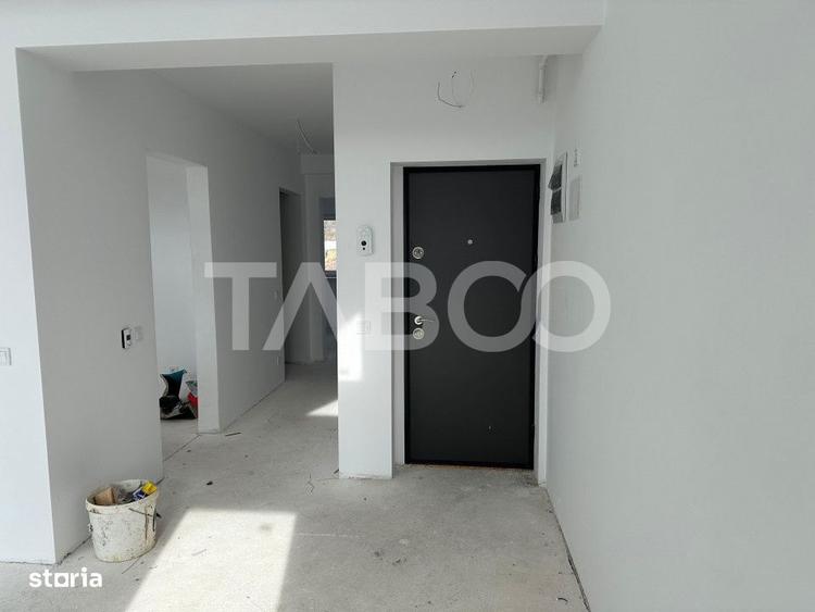 Apartament cu 3 camere decomandat în Industrial Vest
