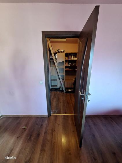 Casă cu 5 camere cu Teren 717 Mp în Central