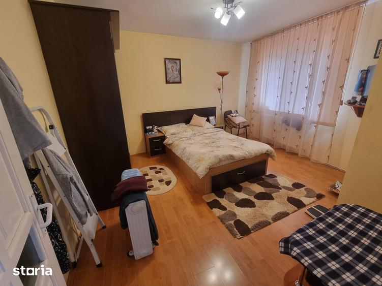 Casă cu 6 camere cu Teren 360 Mp în Ultracentral