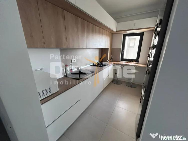 Apartament cu 3 camere, mobilat în Central