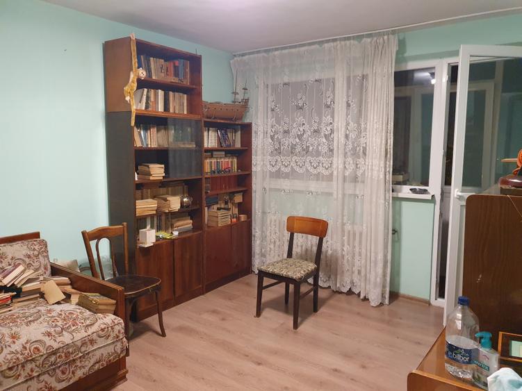 Apartament cu 2 camere decomandat în Drumul Taberei