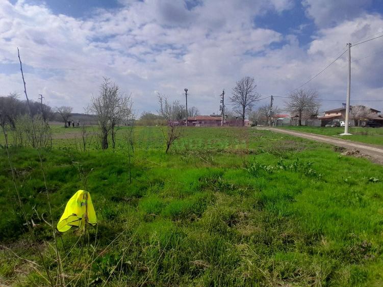 Teren Construcții intravilan de 3400 mp, în Buturugeni