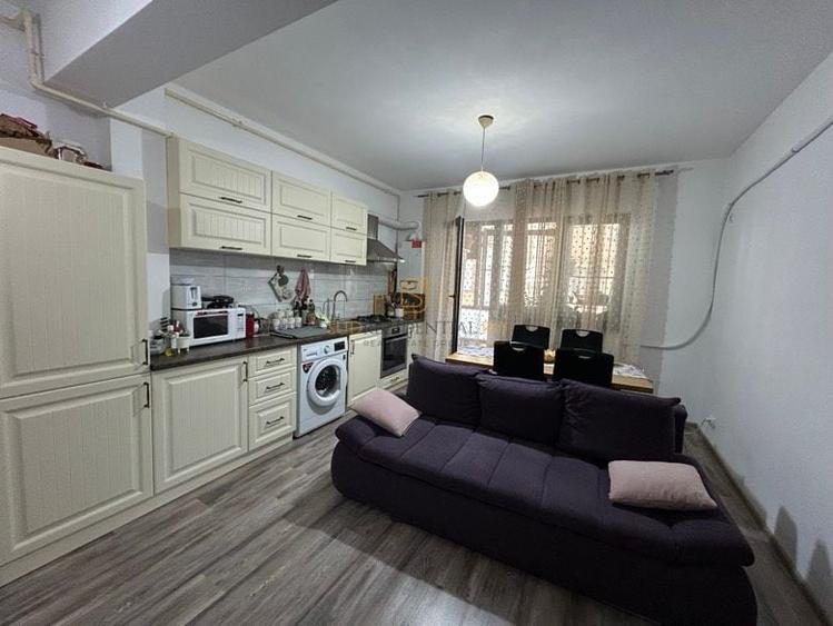 Apartament cu 3 camere decomandat, mobilat în Sălaj