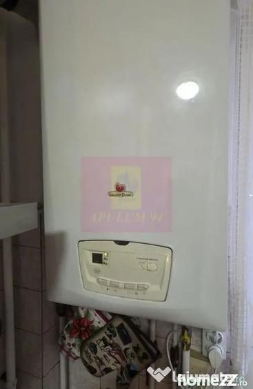 Apartament cu 3 camere decomandat în Piața Centrală