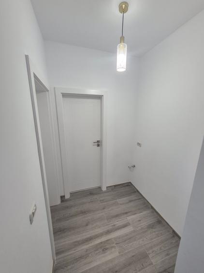 Apartament cu 2 camere decomandat în Girocului