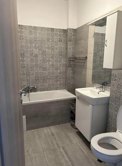 Apartament cu 2 camere semidecomandat în Giroc