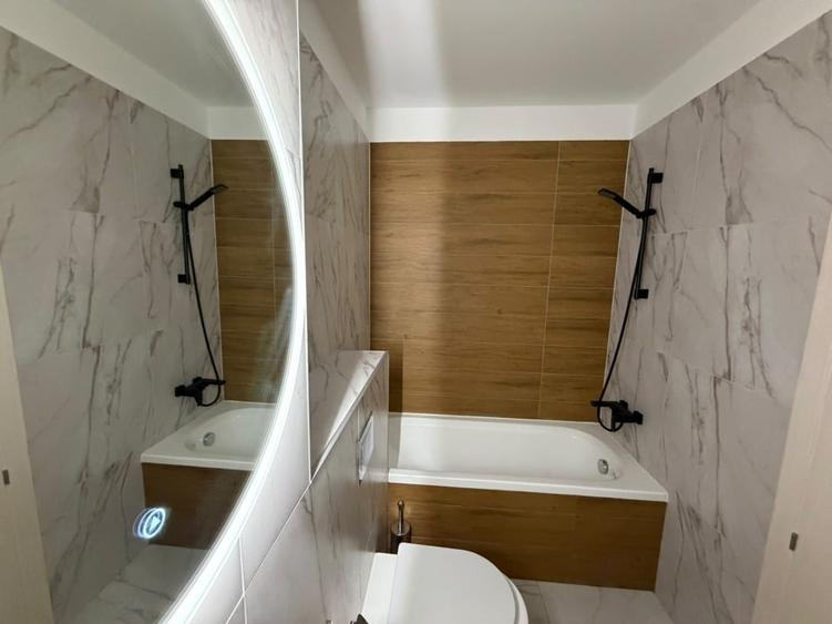 Apartament cu 3 camere decomandat, mobilat în P-ta Presei Libere