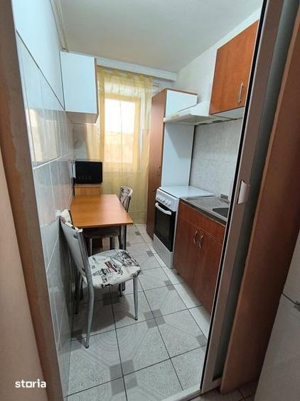 Apartament cu 2 camere semidecomandat, mobilat în Viziru 3