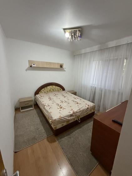 Apartament cu 2 camere decomandat în Nicolina