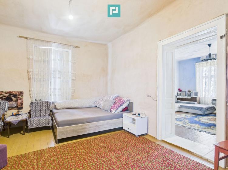 Casă individuală cu 4 camere cu Teren 5942 Mp în Gelu
