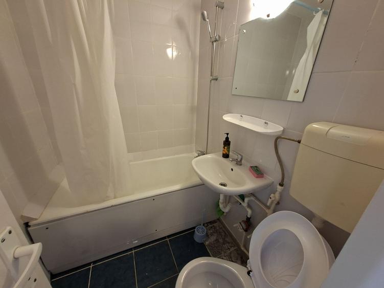 Apartament cu 2 camere decomandat în Drumul Taberei