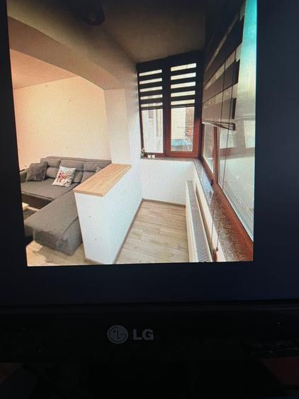 Apartament cu 3 camere semidecomandat, mobilat în Tomis Nord