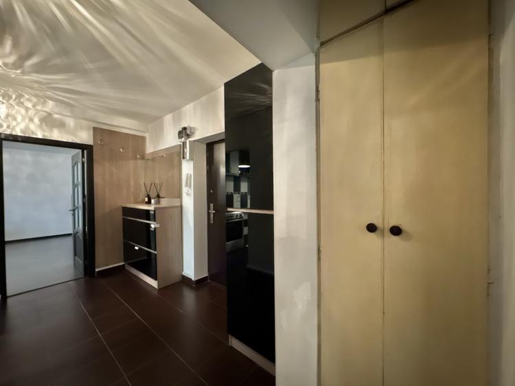 Apartament cu 2 camere decomandat în Virtuții