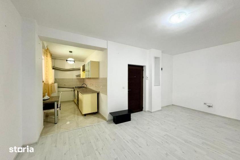 Apartament cu 3 camere semidecomandat, mobilat în Bucureștii Noi