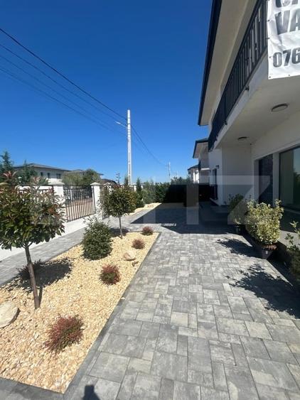 Casă individuală cu 8 camere cu Canalizare în Crevedia