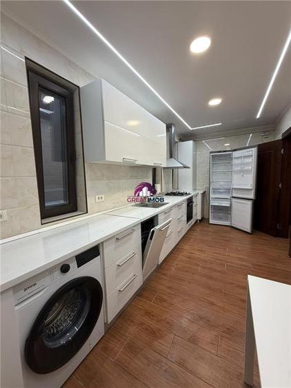 Apartament cu 3 camere decomandat în Pipera