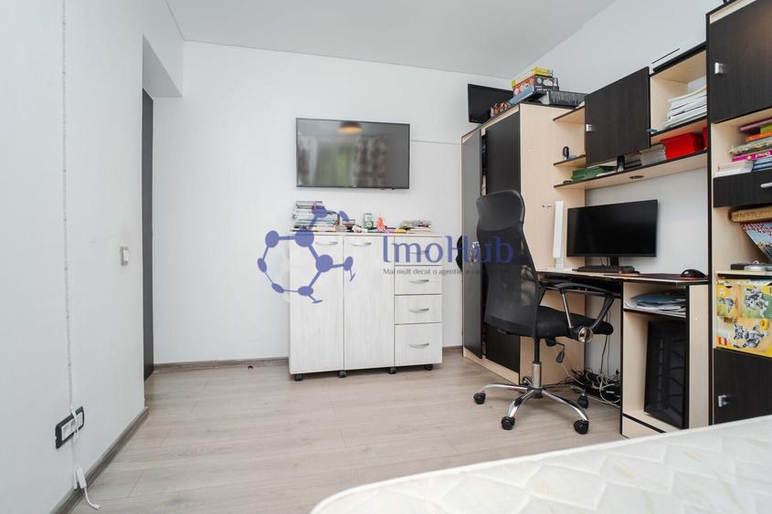 Apartament cu 3 camere decomandat, mobilat în Vișani