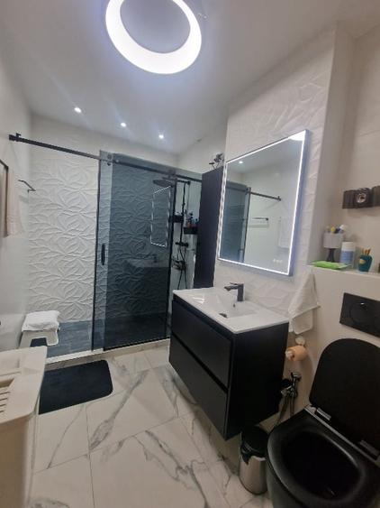 Apartament cu 3 camere decomandat în Cotroceni