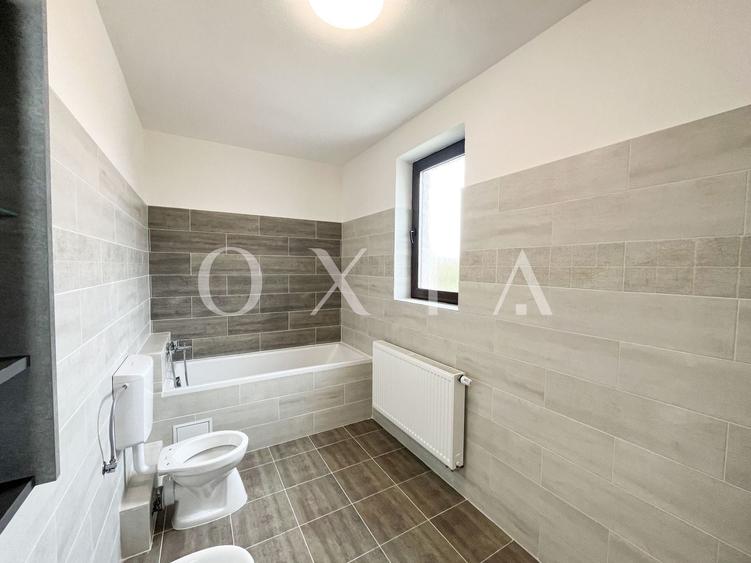 Duplex cu 4 camere cu Canalizare în Giroc