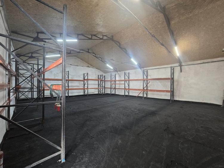 Spațiu industrial, de 220 mp, în Bucium