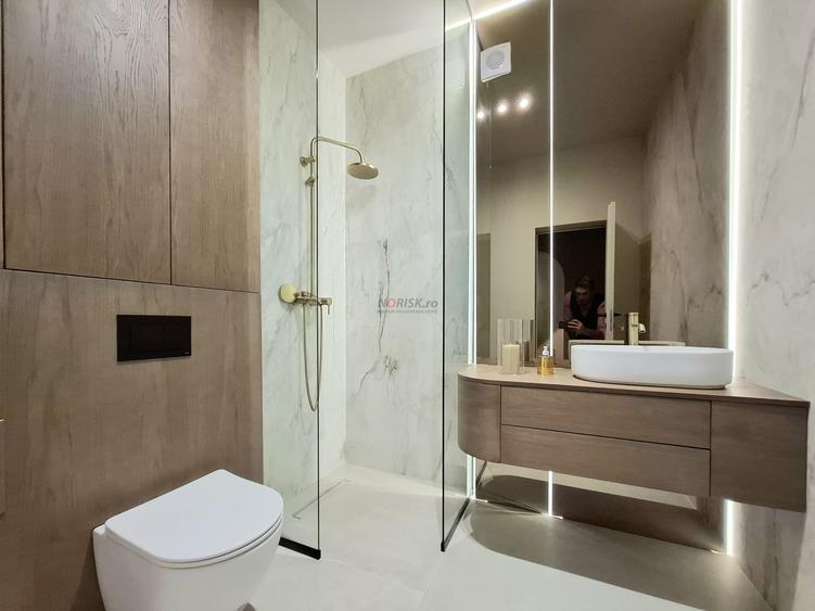 Apartament cu 4 camere decomandat, mobilat în Unirii