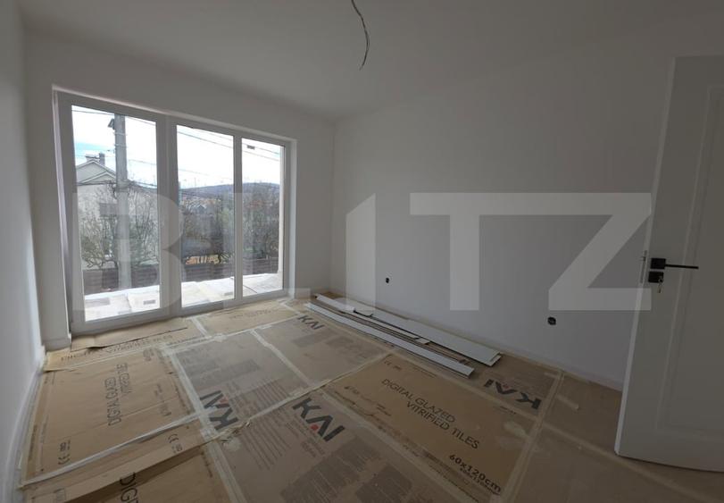 Apartament cu 3 camere decomandat în Calea Moldovei