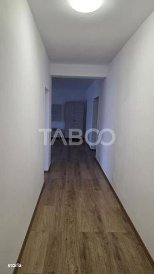 Apartament cu 3 camere decomandat, mobilat în Central