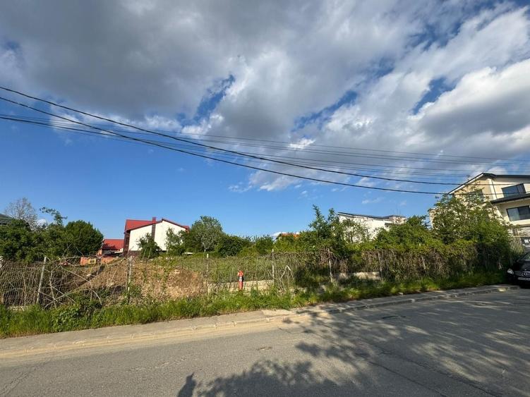 Teren Construcții intravilan de 2140 mp, în Nord