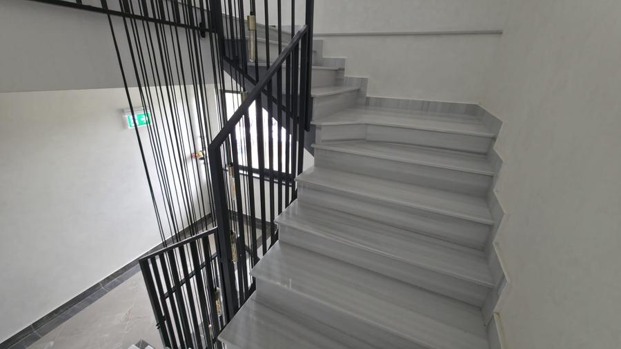 Garsonieră decomandată în Vișani