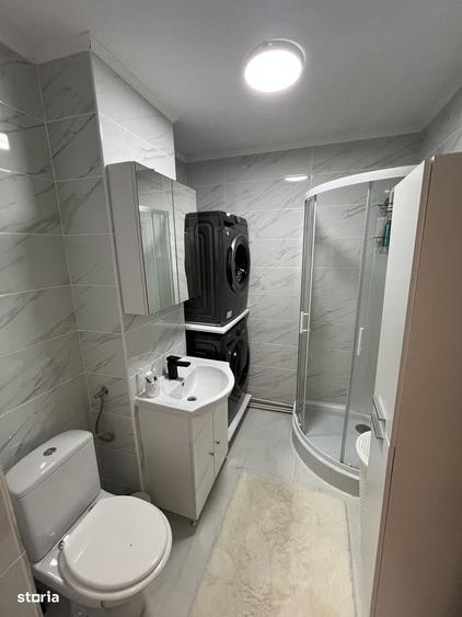Apartament cu 3 camere în Micro 16