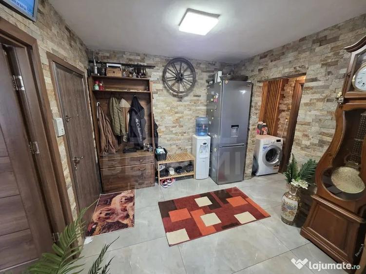 Apartament cu 2 camere semidecomandat în Rovine