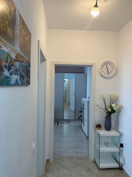 Apartament cu 2 camere decomandat, mobilat în Apărătorii Patriei