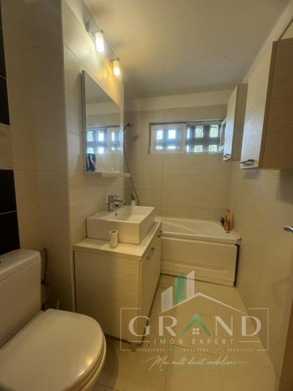 Apartament cu 3 camere semidecomandat, mobilat în Gheorgheni