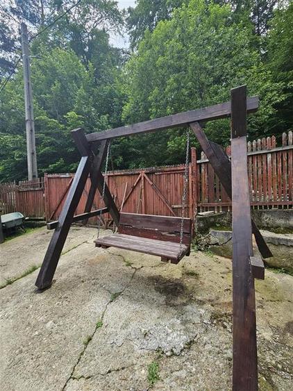 Casă cu 6 camere cu Piscina în Est