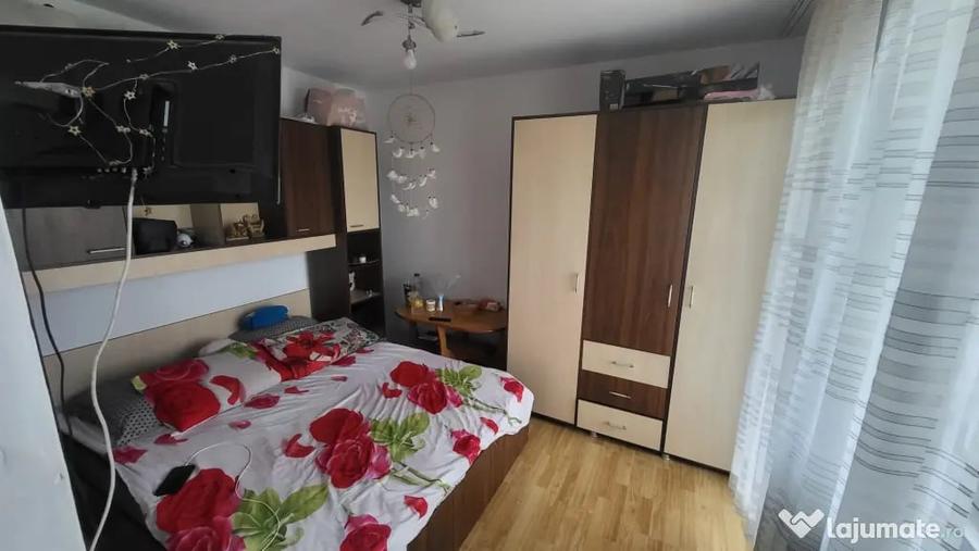 Apartament cu 2 camere semidecomandat în Govândari
