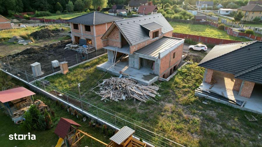 Casă cu 3 camere cu Teren 566 Mp în Corunca