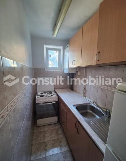 Apartament cu 2 camere semidecomandat, mobilat în Gheorgheni