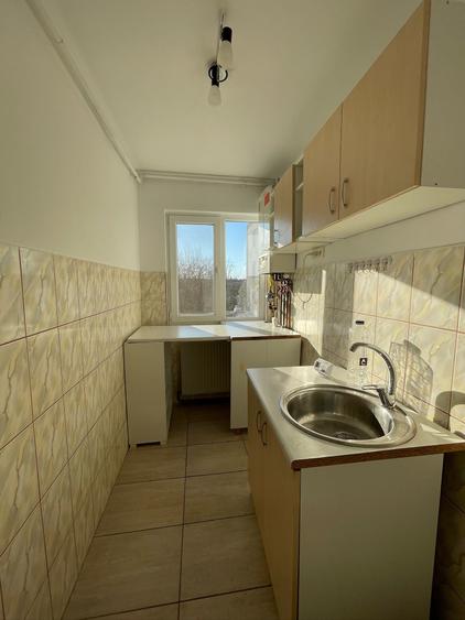 Apartament cu 2 camere semidecomandat în Girocului