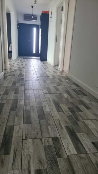 Casă cu 4 camere în Costi