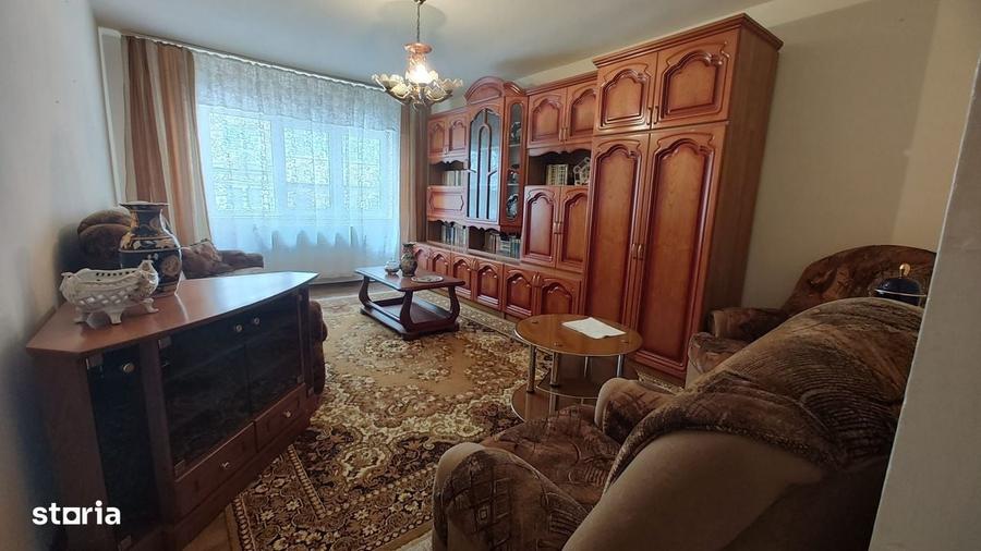 Apartament cu 2 camere decomandat în Zamfirescu