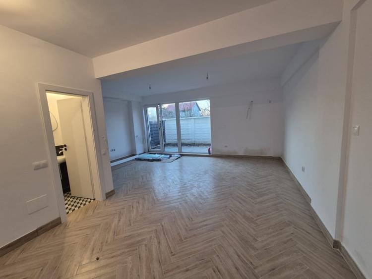 Duplex cu 4 camere cu Canalizare în Chitila