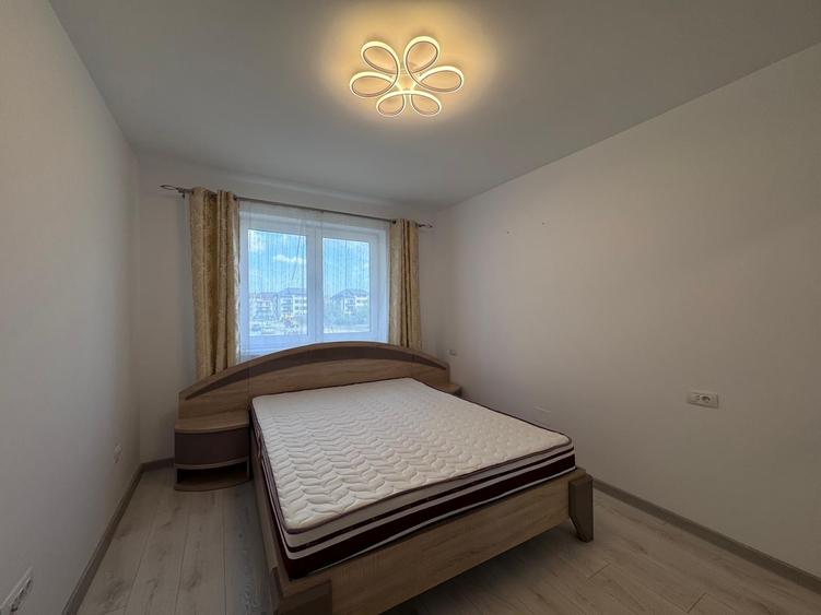 Apartament cu 3 camere decomandat, mobilat în Tractorul