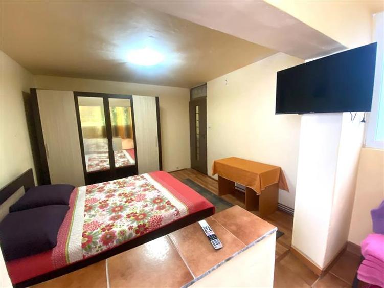 Apartament 3 camere , centrala proprie , zona Soarelui - 1