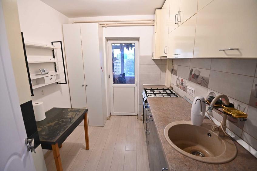 Apartament cu 3 camere decomandat în Valea Rosie