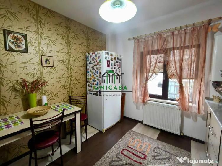 Apartament de inchiriat / 3 camere/ loc de parcare privat - 1