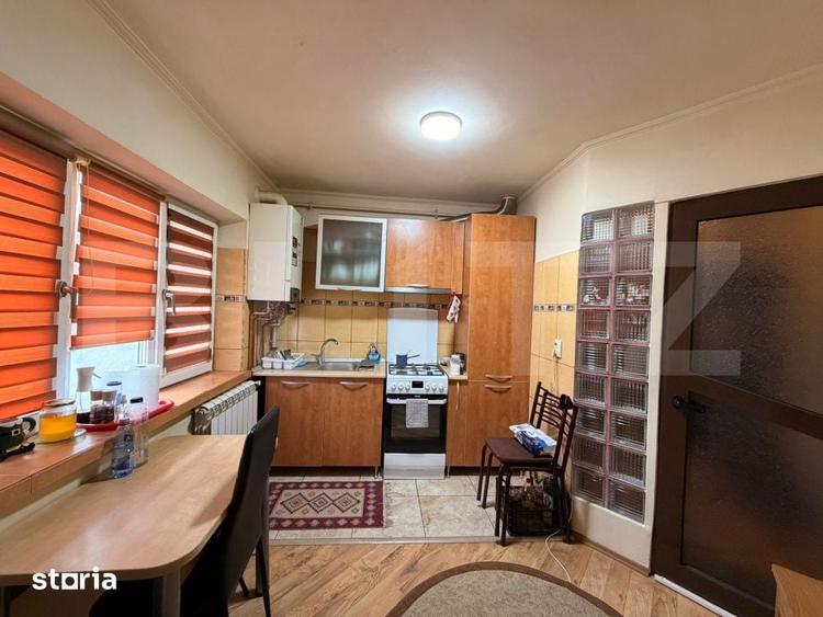 Apartament cu 2 camere decomandat în Craiovița Nouă