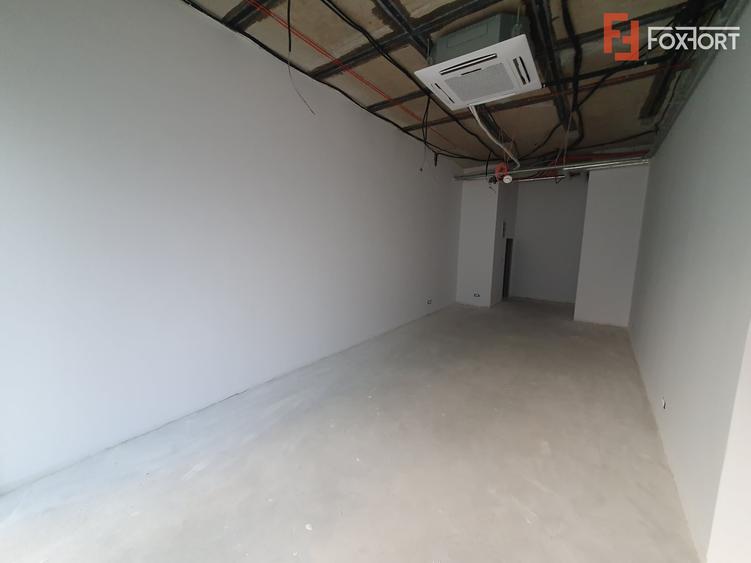 Apartament cu 3 camere decomandat, mobilat în Aradului