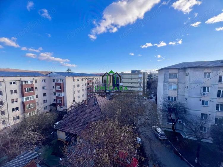 Apartament cu 3 camere decomandat în Nord